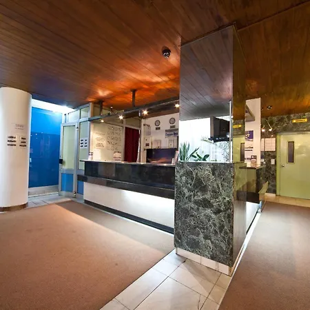 Slavyanska Beseda Hotell 3*